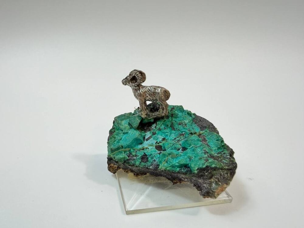 Metal Ram Figurine on Stone Mineral Base Glass Stand Decorative Sculpture
